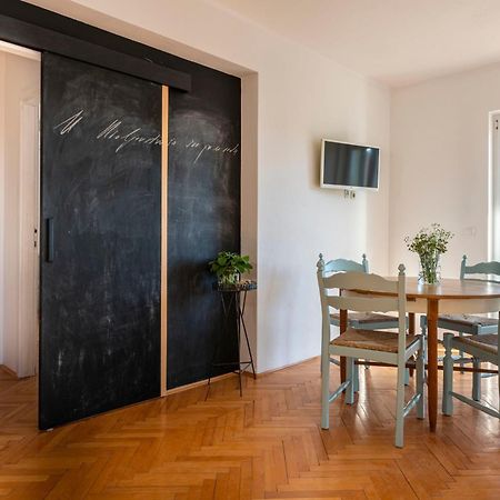 Charming Tale Apartments Modun19 Pirovac Ruang foto