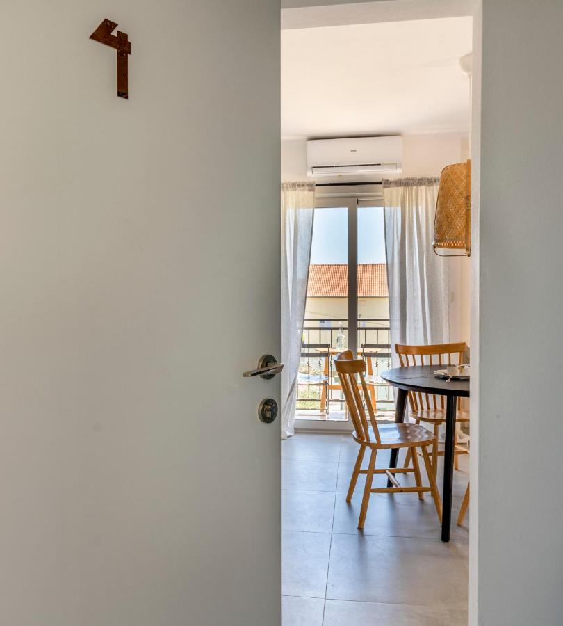 Charming Tale Apartments Modun19 Pirovac Ruang foto