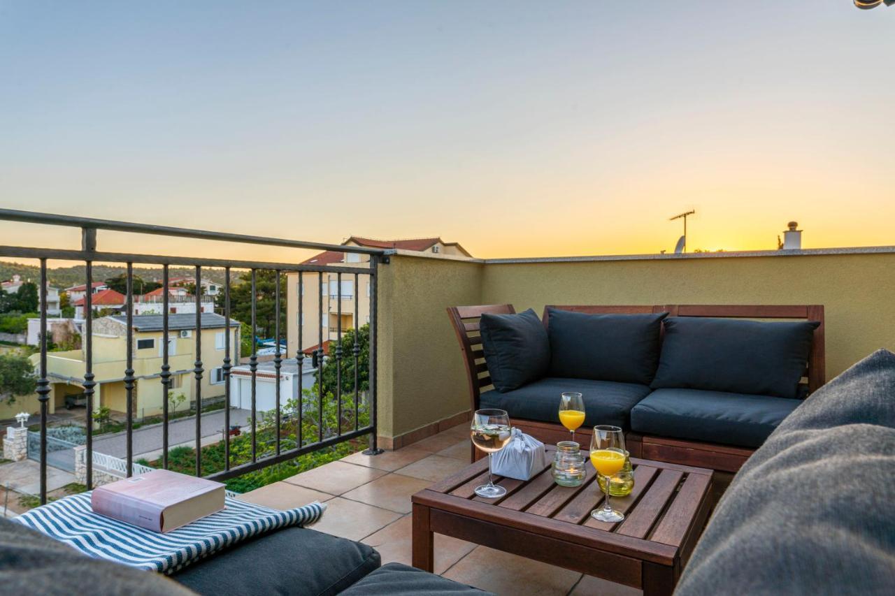 Charming Tale Apartments Modun19 Pirovac Bagian luar foto