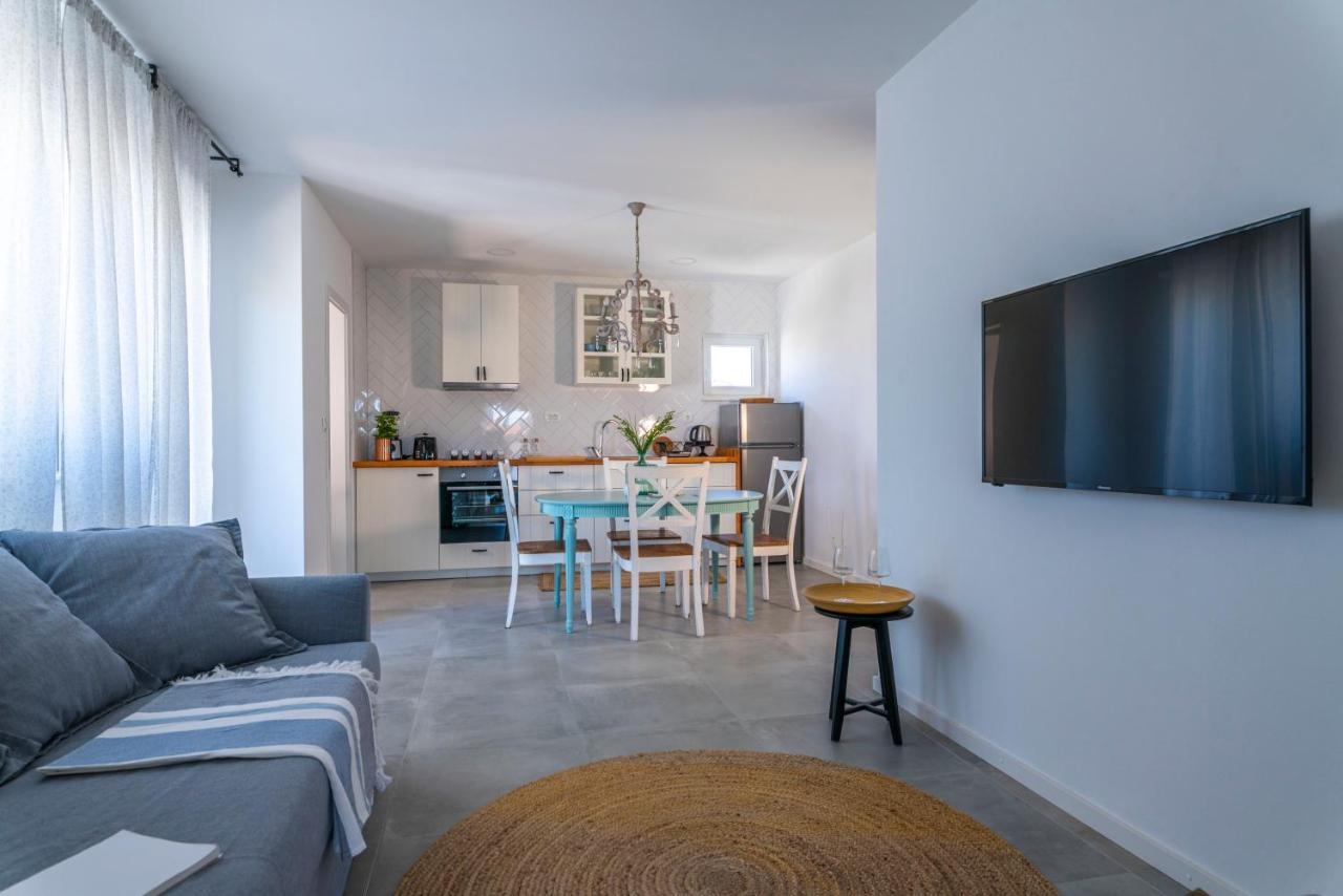 Charming Tale Apartments Modun19 Pirovac Bagian luar foto