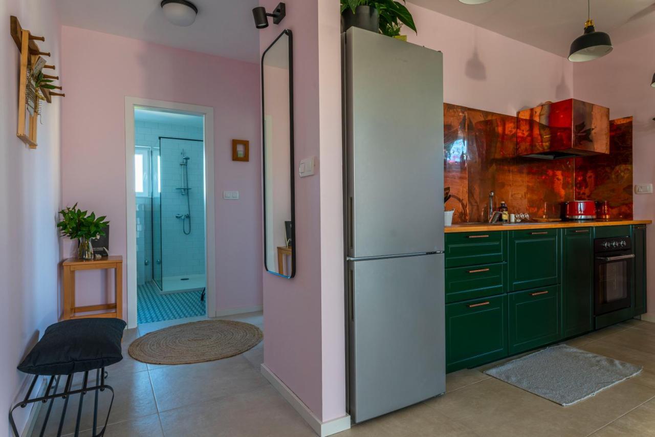 Charming Tale Apartments Modun19 Pirovac Bagian luar foto