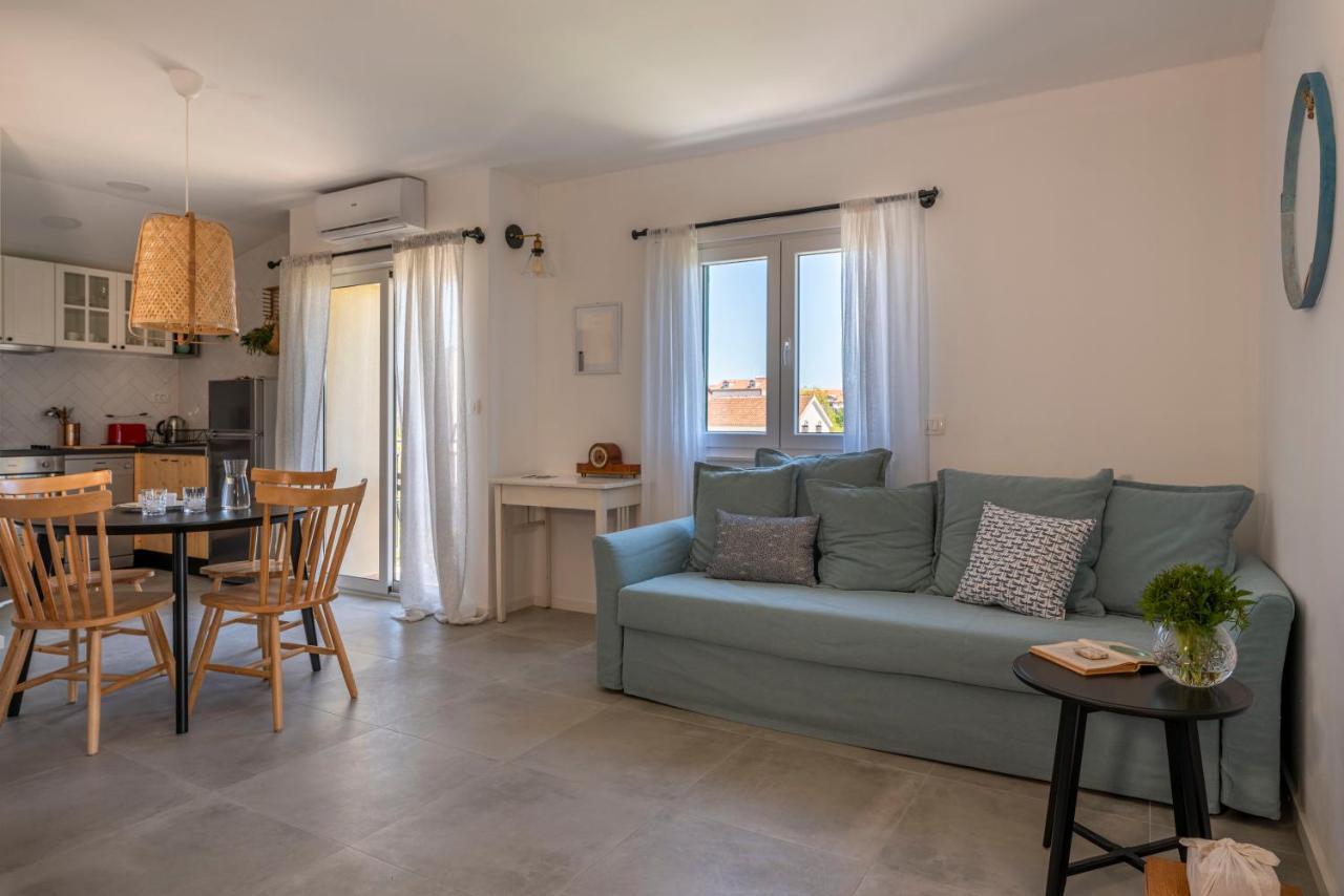 Charming Tale Apartments Modun19 Pirovac Bagian luar foto