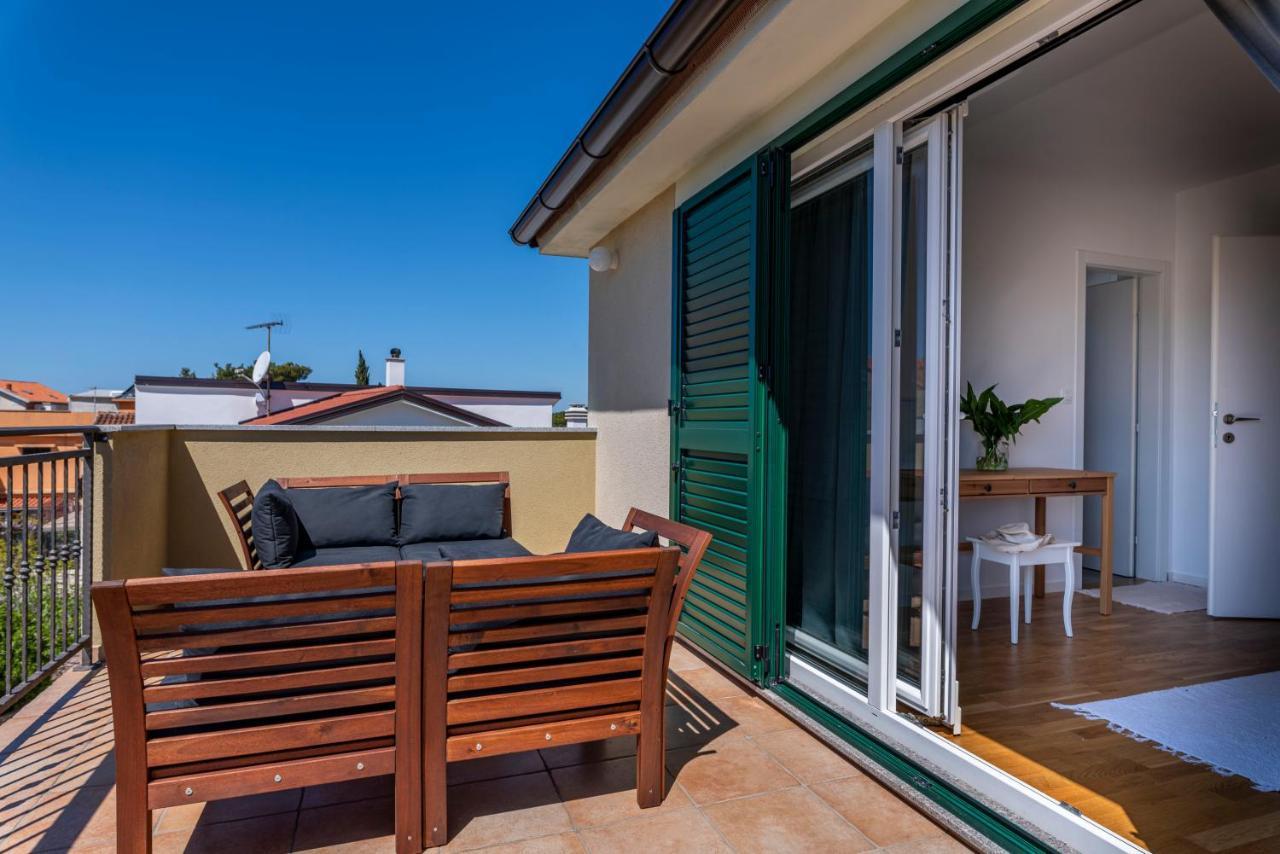 Charming Tale Apartments Modun19 Pirovac Bagian luar foto